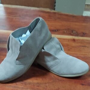 Franco Sarto Womens Taupe Chukka Boots